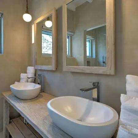 The Absolute Beachfront Luxury Villa Platys Gialos (Mykonos)