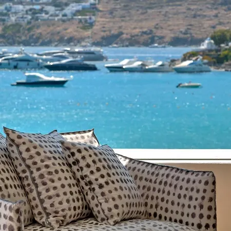 The Absolute Beachfront Luxury Platys Gialos (Mykonos)