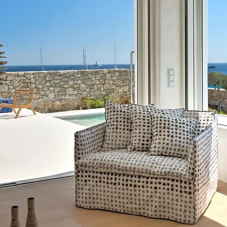 The Absolute Beachfront Luxury Platys Gialos (Mykonos)