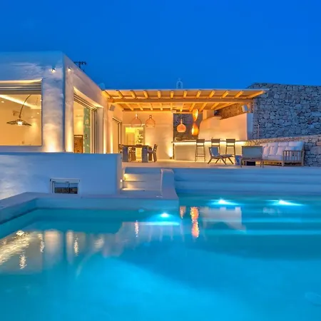 别墅 The Absolute Beachfront Luxury *
